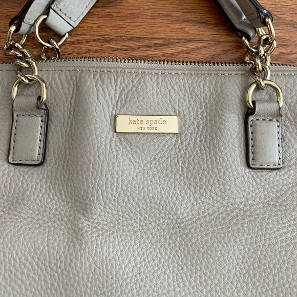 Kate Spade Designer Classic Beige Crossover Leather Bag - Picture 2 of 11